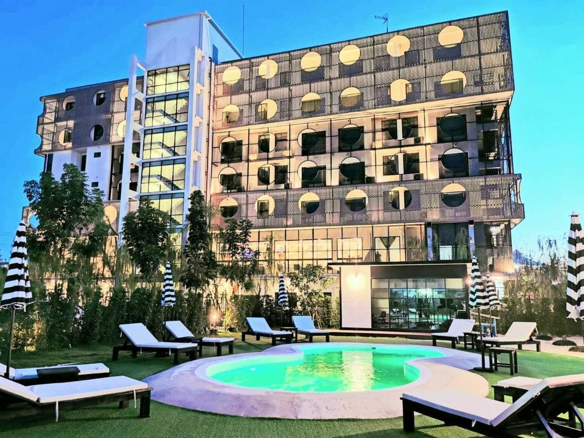 Hotel Fuse Rayong Bagian luar foto