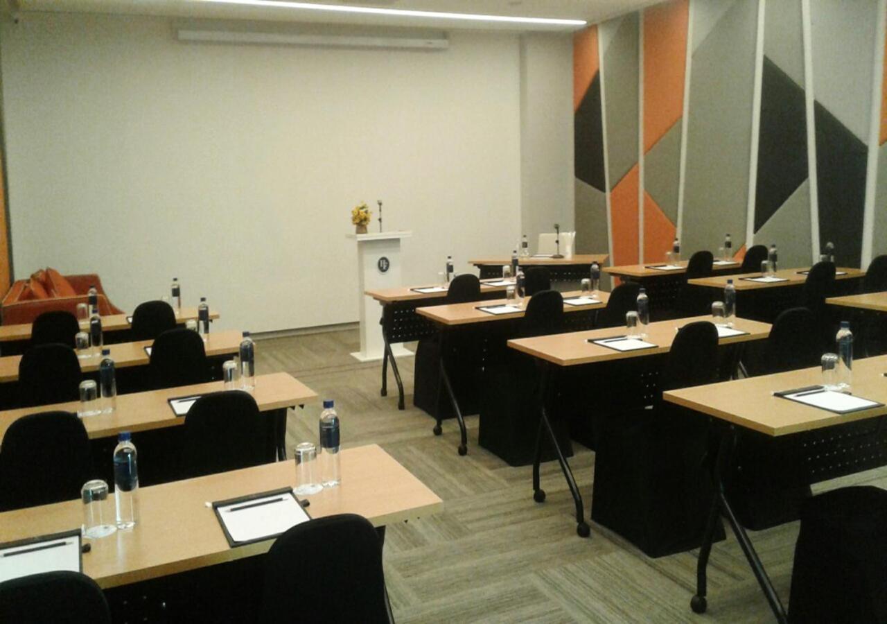 Hotel Fuse Rayong Bagian luar foto