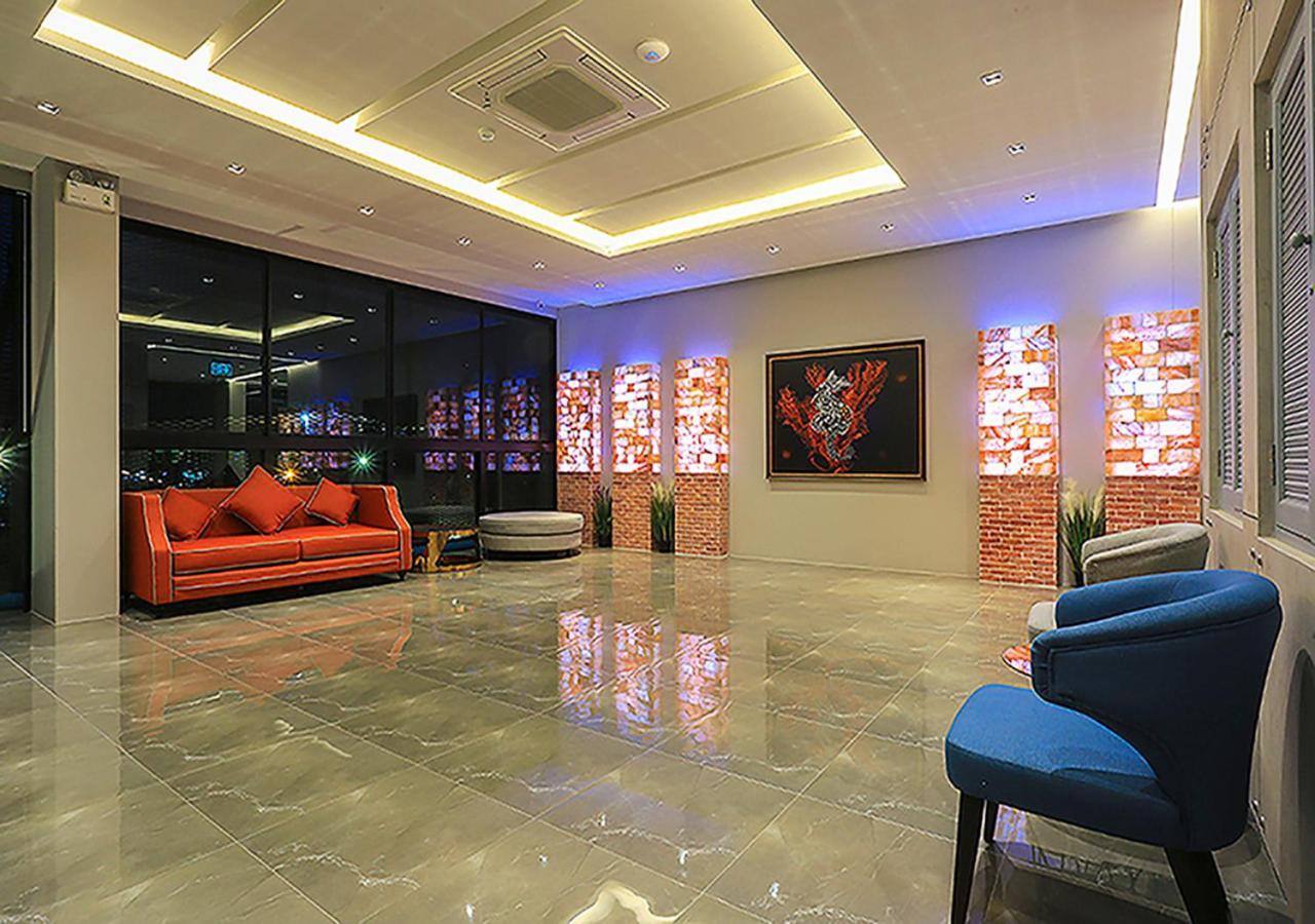 Hotel Fuse Rayong Bagian luar foto